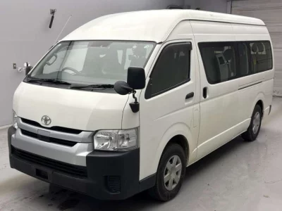 Toyota HIACE  с аукциона в Японии