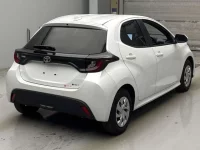 Toyota YARIS лот № 12518 оценка 5  с аукциона в Японии 1