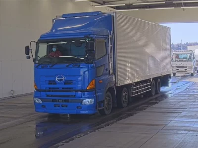 Hino TRUCK