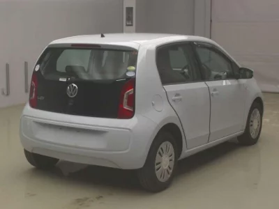 Volkswagen UP  с аукциона в Японии