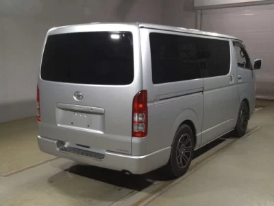 Toyota HIACE VAN  с аукциона в Японии