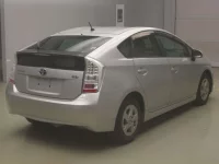 Toyota PRIUS лот № 80520 оценка 3  с аукциона в Японии 1