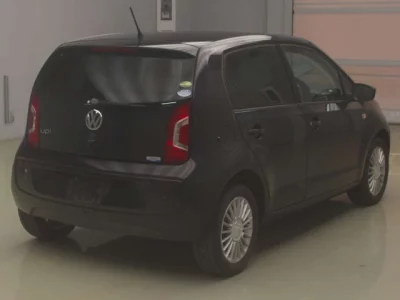 Volkswagen UP  с аукциона в Японии