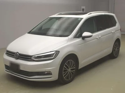Volkswagen GOLF TOURAN  с аукциона в Японии