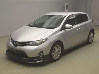 Toyota AURIS  с аукциона в Японии