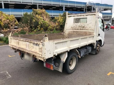 Toyota DYNA  с аукциона в Японии