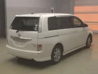 Toyota ISIS лот № 80018 оценка 3.5  с аукциона в Японии 1