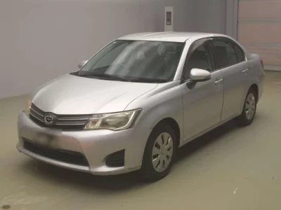 Toyota COROLLA AXIO  с аукциона в Японии
