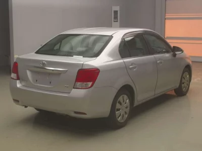Toyota COROLLA AXIO  с аукциона в Японии