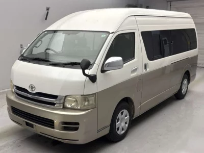 Toyota HIACE  с аукциона в Японии