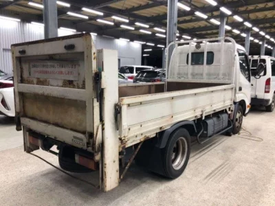 Toyota DYNA  с аукциона в Японии