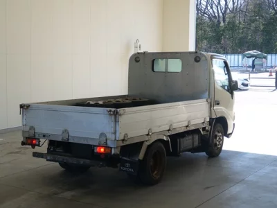 Toyota DYNA  с аукциона в Японии