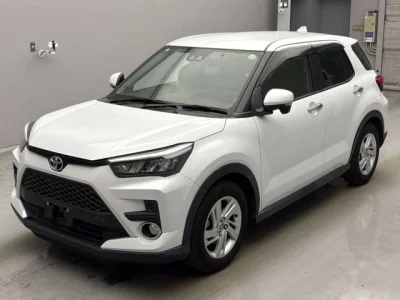 Toyota RAIZE  с аукциона в Японии