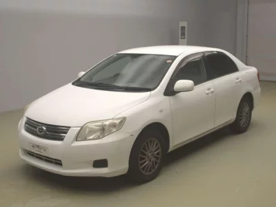 Toyota COROLLA AXIO  с аукциона в Японии