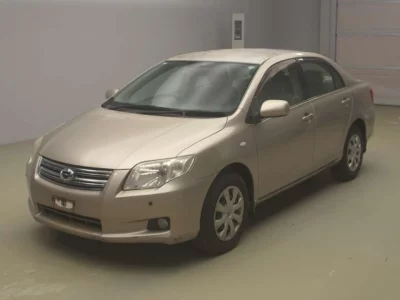Toyota COROLLA AXIO  с аукциона в Японии