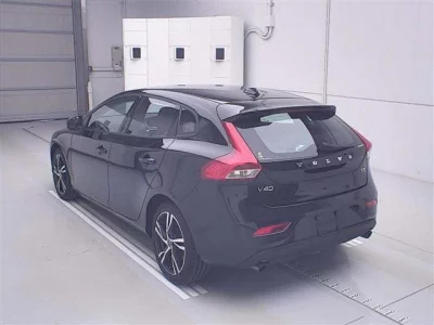 Volvo V40  с аукциона в Японии