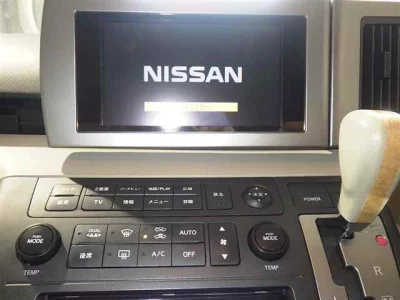 Nissan ELGRAND  с аукциона в Японии