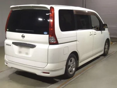 Nissan SERENA  с аукциона в Японии