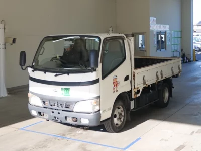 Toyota DYNA  с аукциона в Японии