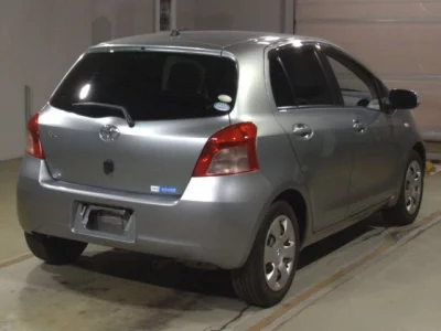 Toyota VITZ  с аукциона в Японии