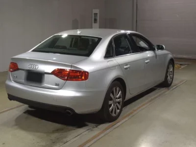 Audi A4  с аукциона в Японии