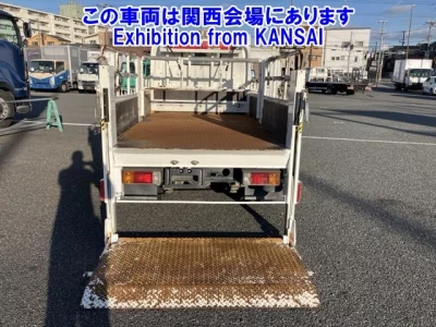 Toyota DYNA  с аукциона в Японии