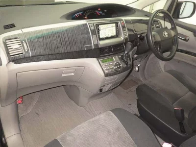 Toyota ESTIMA  с аукциона в Японии