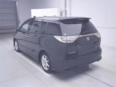 Toyota ESTIMA  с аукциона в Японии
