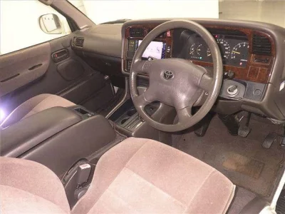 Toyota HIACE  с аукциона в Японии