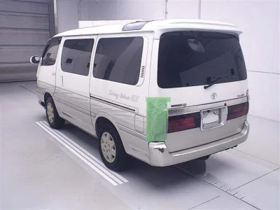 Toyota HIACE  с аукциона в Японии