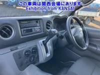 Nissan CARAVAN VAN лот № 50006 оценка 3  с аукциона в Японии 4