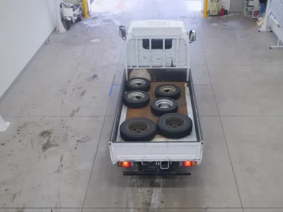 Isuzu ELF  с аукциона в Японии