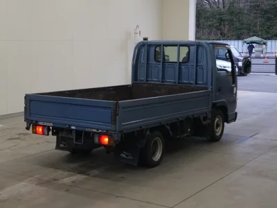 Isuzu ELF  с аукциона в Японии