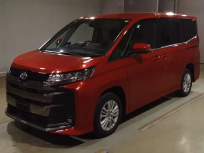 Toyota NOAH  с аукциона в Японии