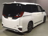 Toyota NOAH лот № 2265 оценка 3.5  с аукциона в Японии 1