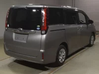 Toyota NOAH лот № 2292 оценка 4.5  с аукциона в Японии 1