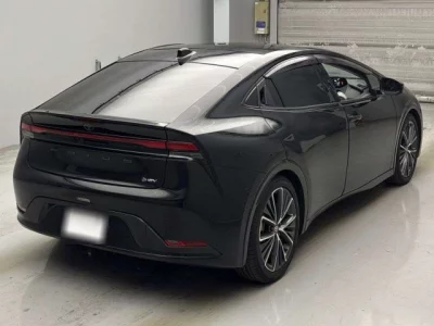 Toyota PRIUS  с аукциона в Японии