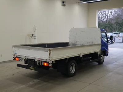 Toyota DYNA  с аукциона в Японии