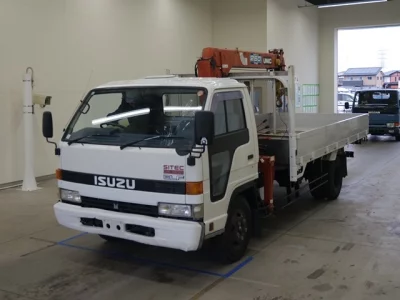 Isuzu ELF  с аукциона в Японии
