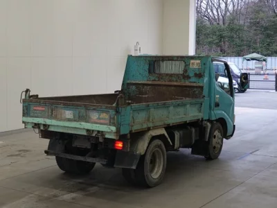 Toyota DYNA  с аукциона в Японии