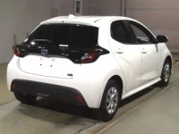 Toyota YARIS лот № 2312 оценка 4.5  с аукциона в Японии 1