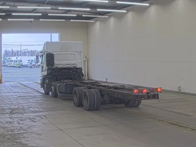 Nissan QUON  с аукциона в Японии