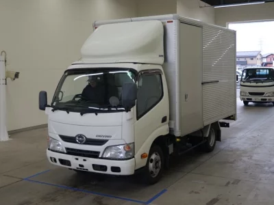 Hino DUTRO  с аукциона в Японии