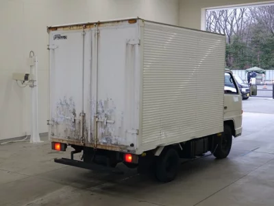 Isuzu ELF  с аукциона в Японии