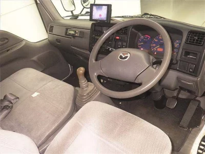 Mazda TITAN  с аукциона в Японии