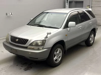 Toyota HARRIER  с аукциона в Японии