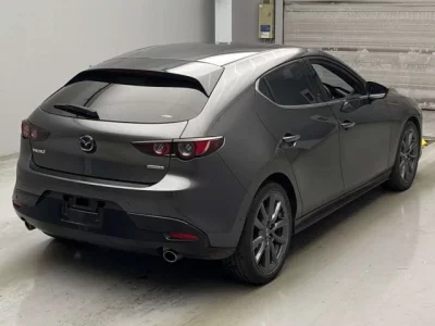 Mazda MAZDA3  с аукциона в Японии