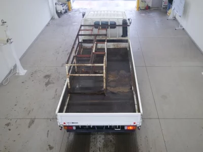 Toyota DYNA  с аукциона в Японии