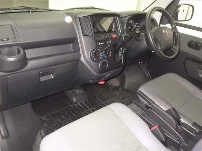 Mazda BONGO VAN  с аукциона в Японии