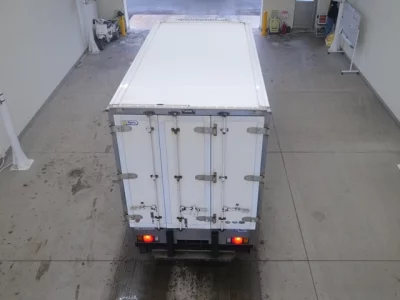 Isuzu ELF  с аукциона в Японии